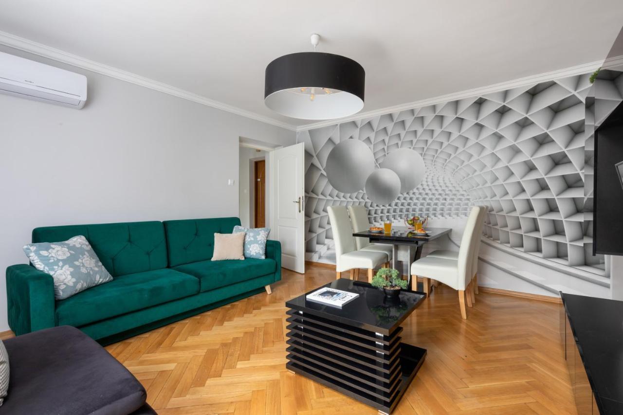 Rent Like Home - Hoza 38 Varşovia Exterior foto